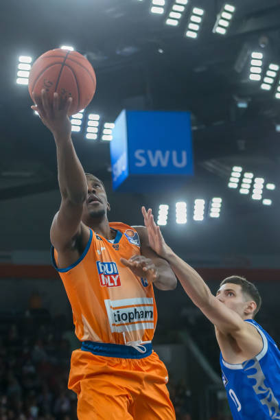 双后卫策略 双后卫策略